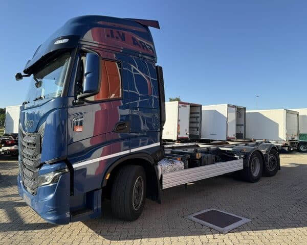 IVECO STRALIS S-WAY 260 S 460 YPS A TELAIO