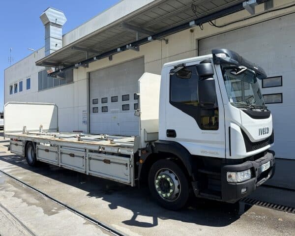 IVECO EUROCARGO 190 EL 32 P E6 ANNO 2018 PIANALE