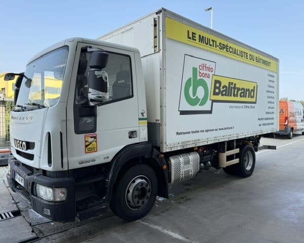 IVECO EUROCARGO 120 E 19 R E6 FURGONE