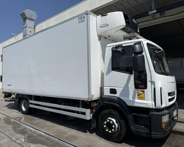 IVECO EUROCARGO 160 E 28 P E6 FRIGORIFERO 2015